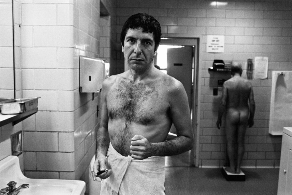 Raging Bull, le plus grand film de boxe, Martin Scorcese, avec l'inoubliable Leonard Cohen, Nashville. Photo by Arnaud Maggs, 1972