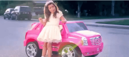 retour de vacances : Barbie Girl chante contre la hausse du prix du diesel