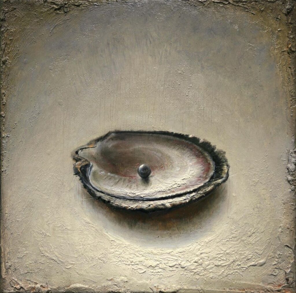  ma précieuse. Luke Hillestad Oyster no. 2 oil painting, 25 x 25 cm 