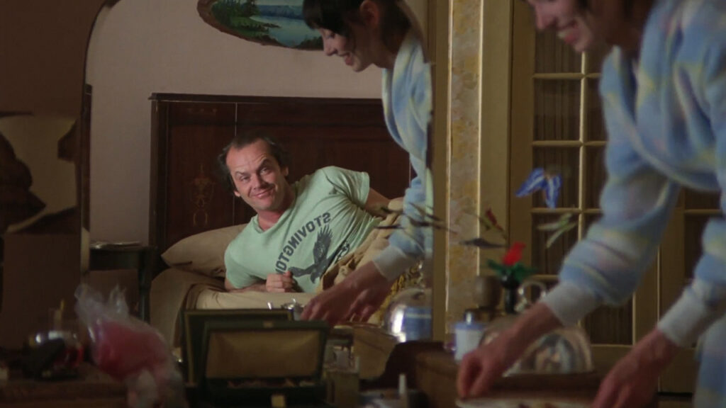le plaisir d'un petit-déjeuner au lit en amoureux. Jack Nicholson, Shelley Duvall, The Shinning, 1980