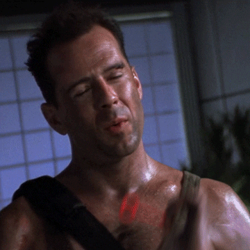 Piège de savon. Bruce Willis,  John McClane, Die Hard