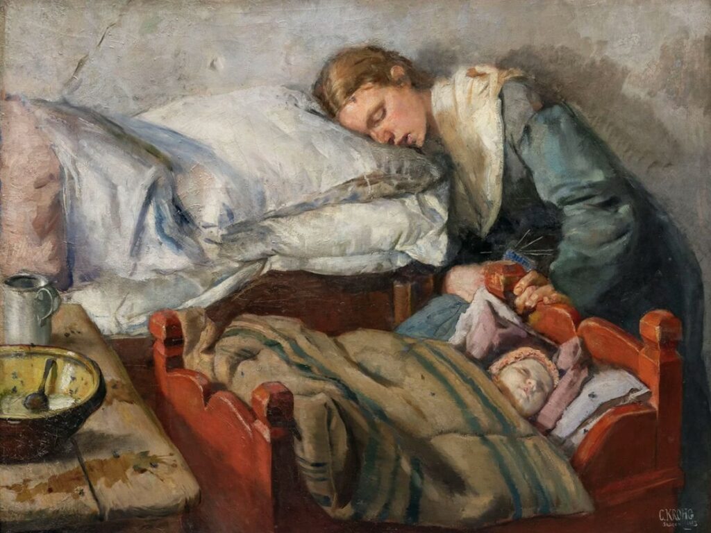 dans un intérieur exigu, une mère assise sur une chaise s'est assoupie  en veillant son bébé dans le berceau