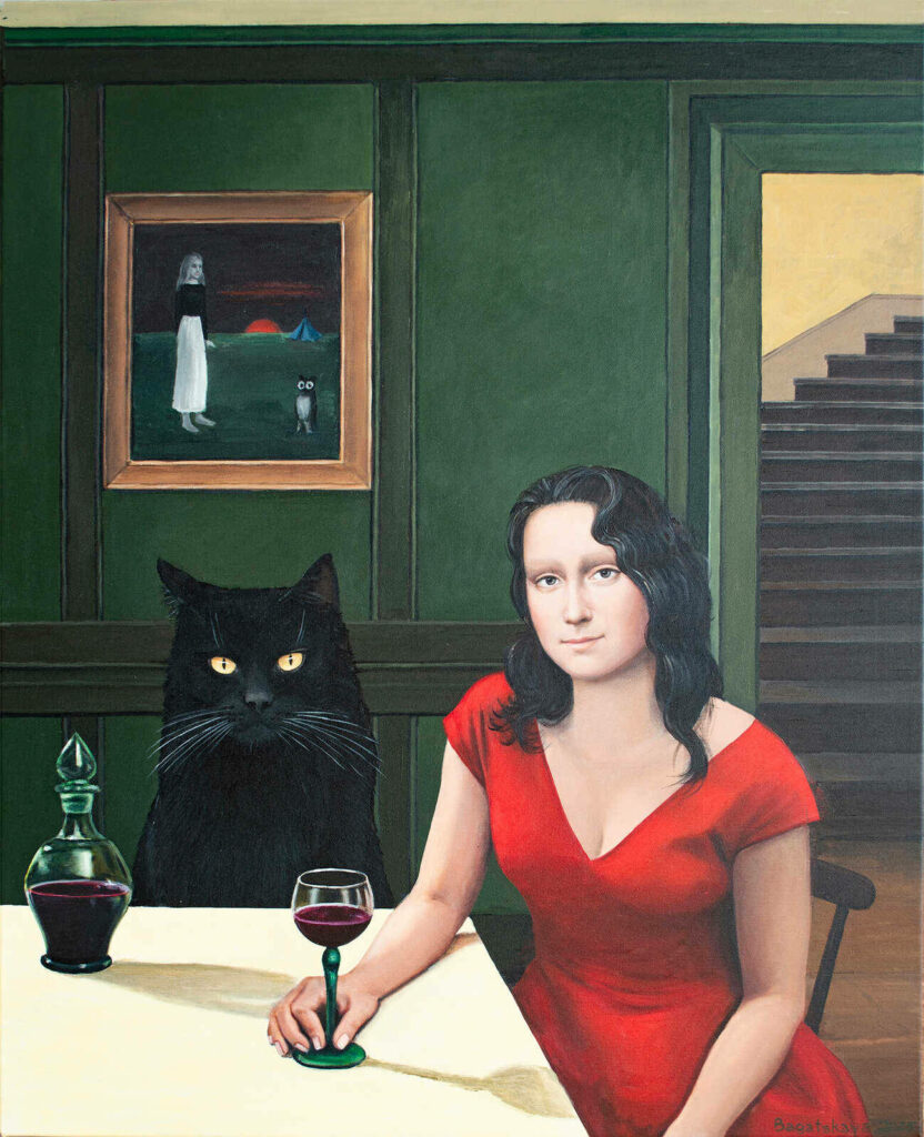 un chat noir et une femme en rouge à la table en bas de l'escalier sur laquelle trône une carafe de vin rouge