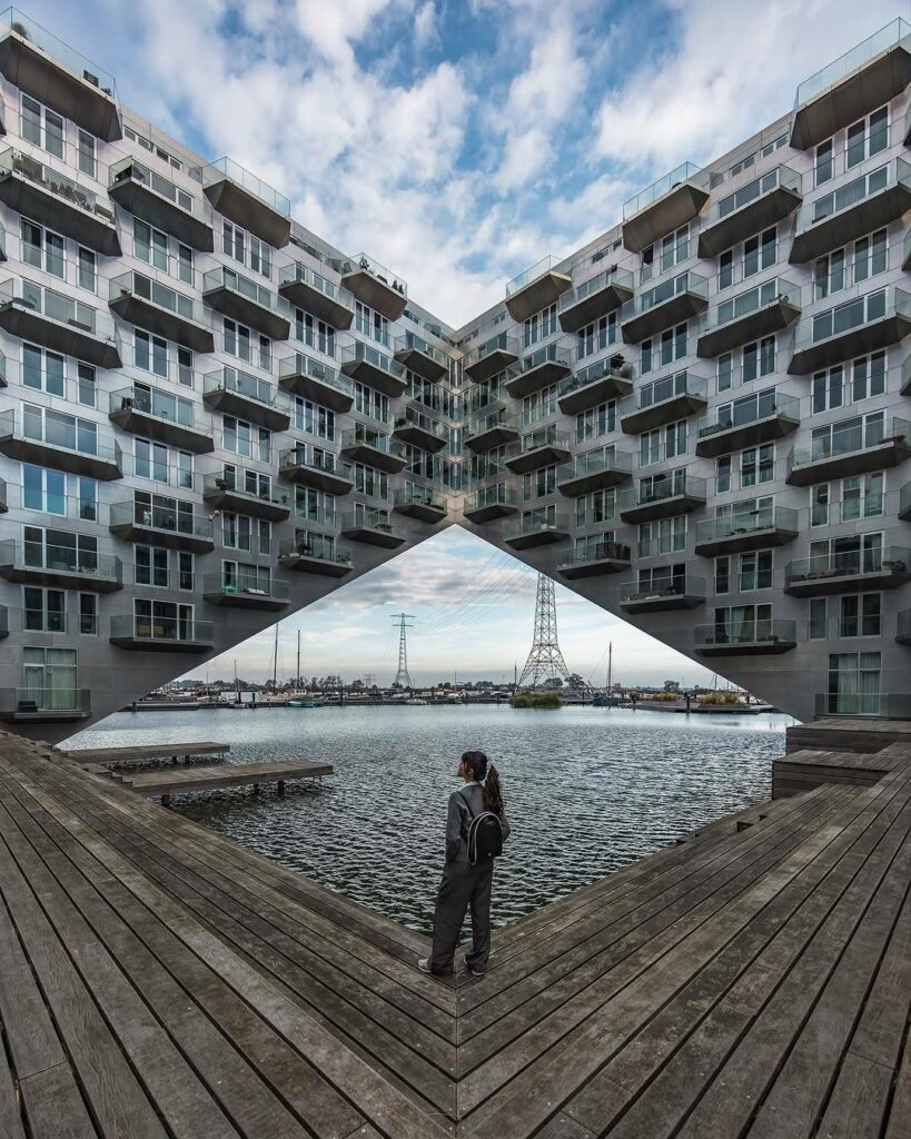 les rêves architecturaux d'une jeune femme aux portes d'Amsterdam